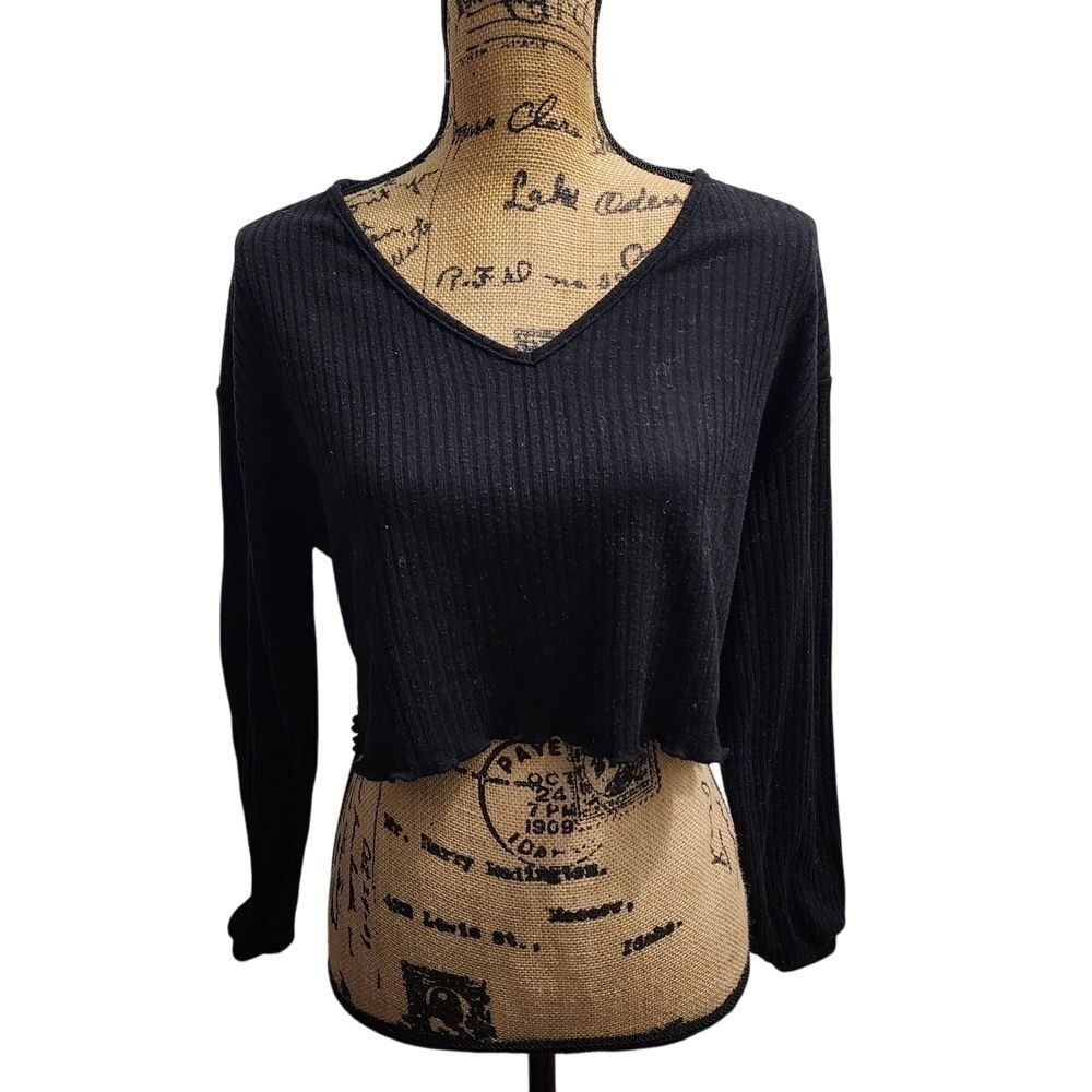 SHEIN Black Ribbed Crop Top Long Sleeve V-Neck Basic Fitted Casual Shirt Size S